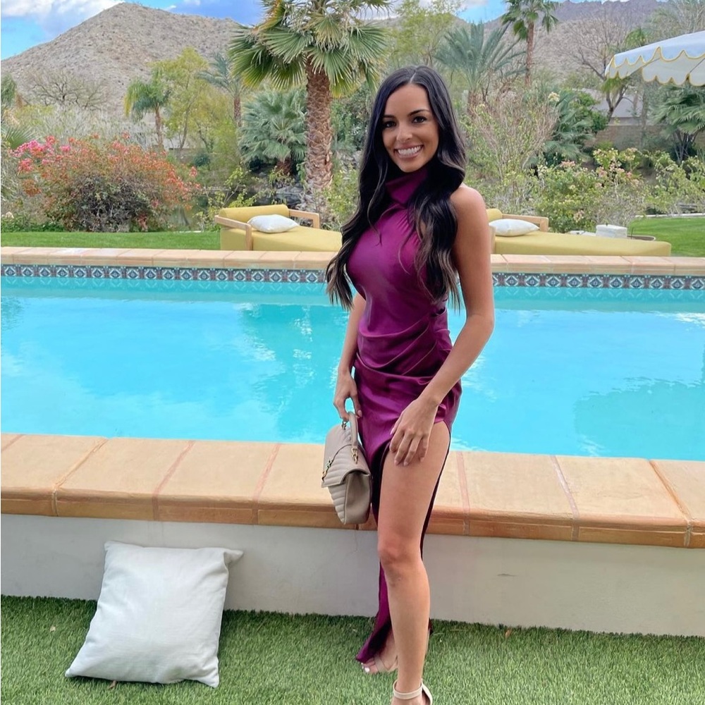 AMANDA UPRICHARD samba gown size XS in Aubergene